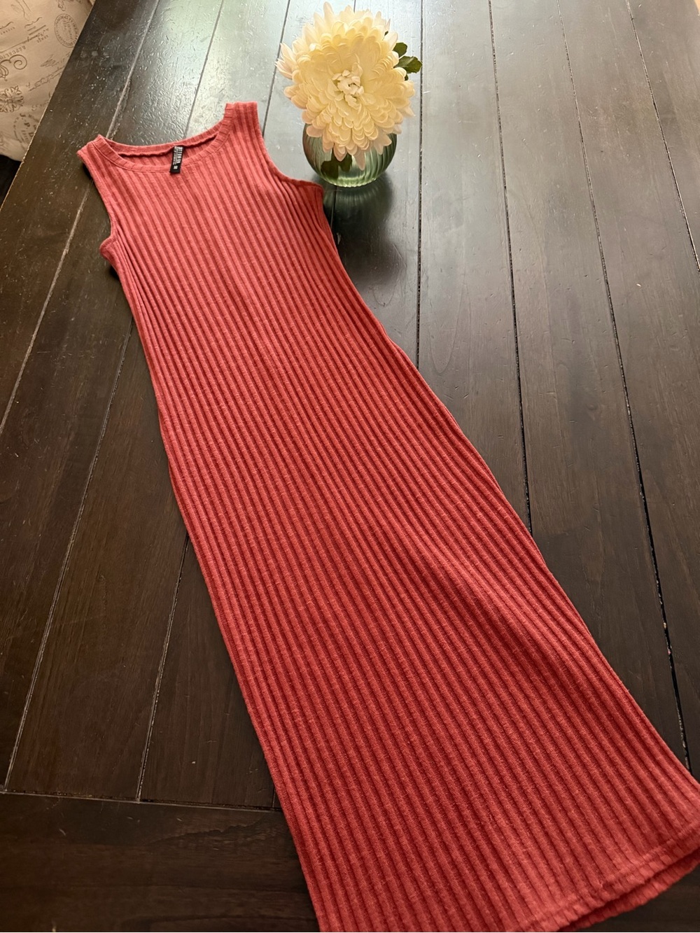 Ribbed Sleeveless Maxi Dress in Rose - Unbranded